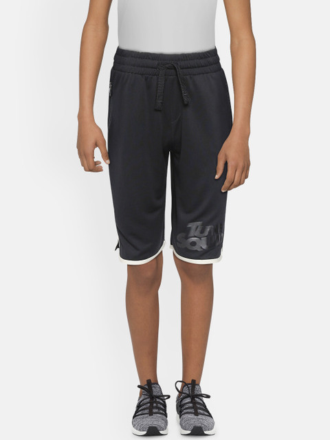 

Marks & Spencer Boys Black Solid Regular Shorts