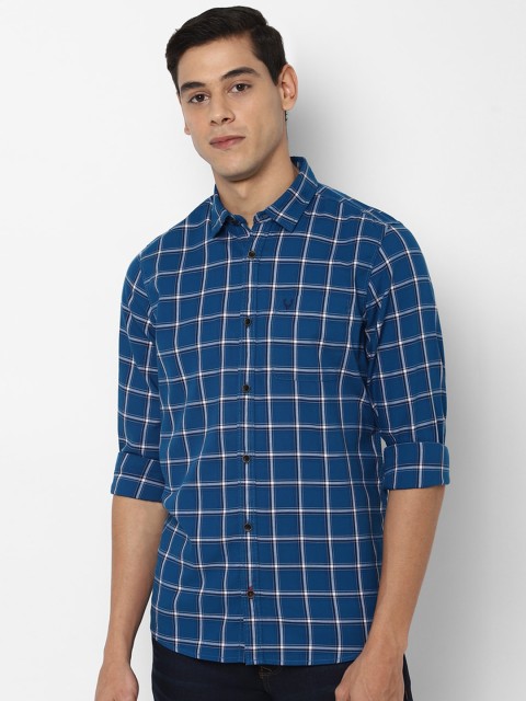 

Solly Jeans Co Men Blue Windowpane Checked Casual Shirt