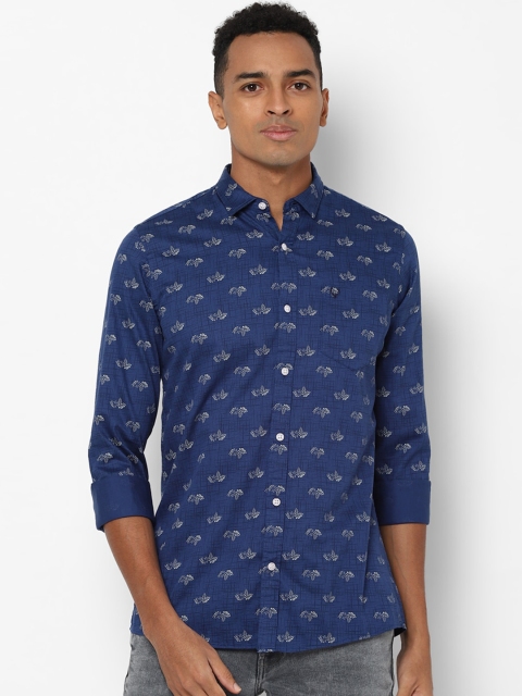 

Solly Jeans Co Men Blue Floral Printed Casual Shirt