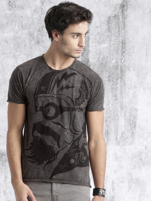 

Roadster Men Black Printed Washed T-shirt