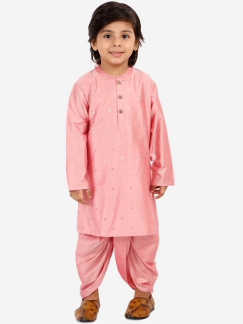 

Lil Peacock Boys Peach-Coloured Embroidered Kurti with Dhoti Pants & With Dupatta