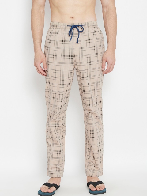 

Crimsoune Club Men Beige & Black Checked Lounge Pants