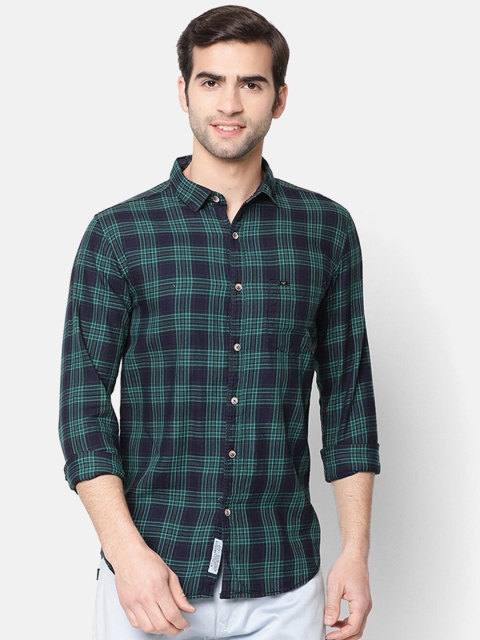 

V2 Value & Variety Men Green Tartan Checked Casual Shirt
