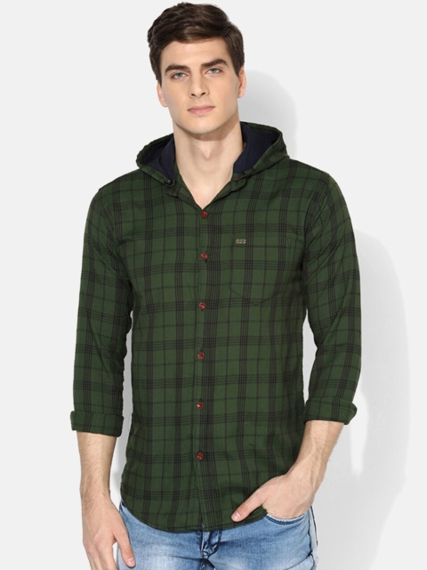 

V2 Value & Variety Men Green Checked Casual Shirt