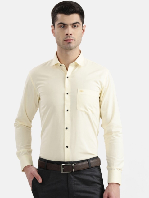 

V2 Value & Variety Men Yellow Slim Fit Casual Shirt