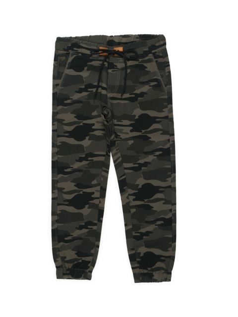 

Urbano Juniors Boys Green Camouflage Printed Slim Fit Joggers Trousers