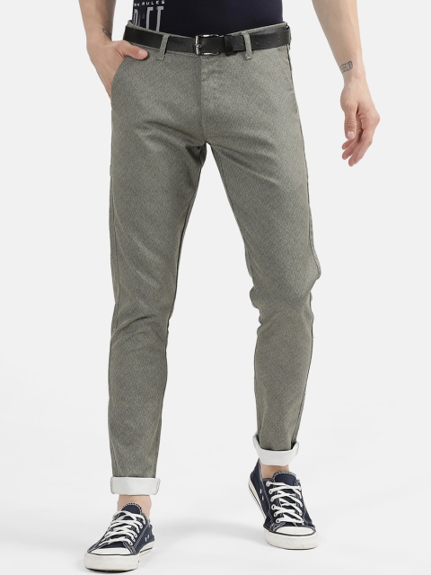 

V2 Value & Variety Men Green Self-Design Cotton Regular Trousers