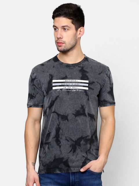 

V2 Value & Variety Men Grey & Black Printed Cotton T-shirt