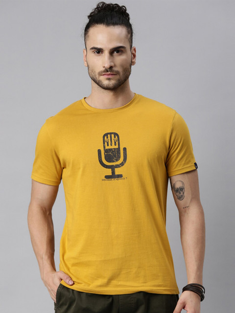 

Breakbounce Men Mustard Yellow Printed Pure Cotton T-shirt