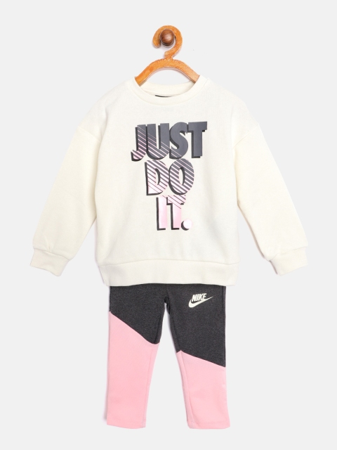 

Nike Girls Off White & Charcoal Grey Printed Top with Leggings