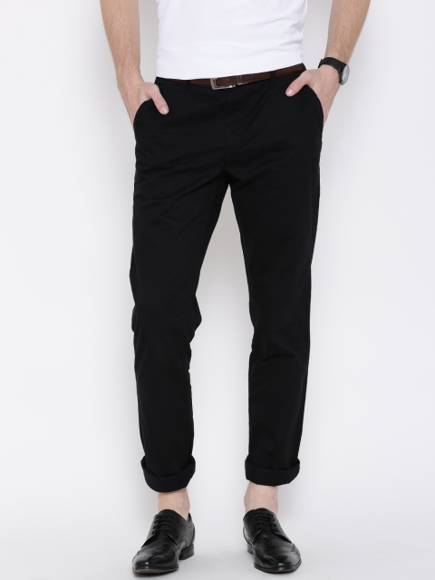 United Colors of Benetton Men Black Solid Slim Fit Chino Trousers