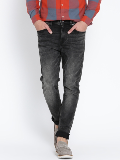 

United Colors of Benetton Men Black Carrot Fit Stretchable Jeans
