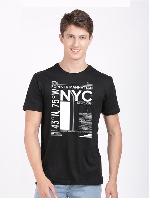 

MASH UNLIMITED Men Black & White Printed Slim Fit T-shirt