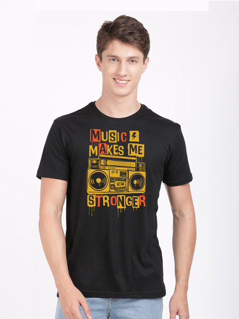 

MASH UNLIMITED Men Black & Yellow Typography Printed Slim Fit T-shirt