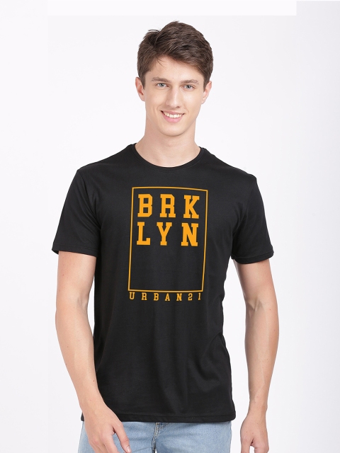 

MASH UNLIMITED Men Black & Yellow Printed Slim Fit T-shirt