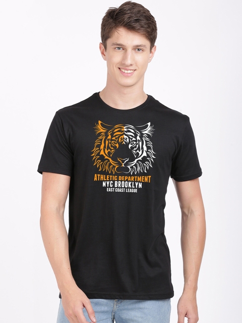 

MASH UNLIMITED Men Black & White Sports Printed Slim Fit T-shirt