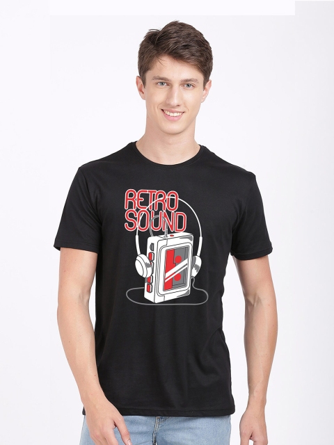 

MASH UNLIMITED Men Black & White Printed Slim Fit T-shirt