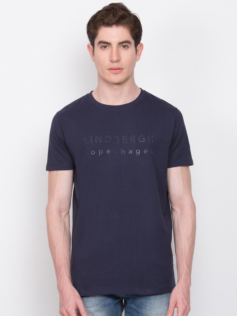

LINDBERGH Men Navy Blue & Black Typography Printed Slim Fit T-shirt