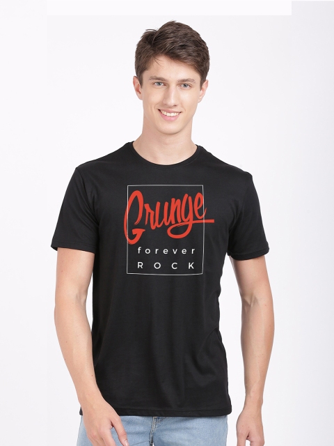 

MASH UNLIMITED Men Black & Red Printed Slim Fit T-shirt