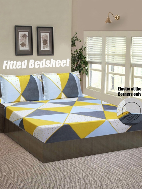 

Good Homes by Home Candy White & Lime Green Geometric 144 TC Queen Bedsheet with 2 Pillow Covers