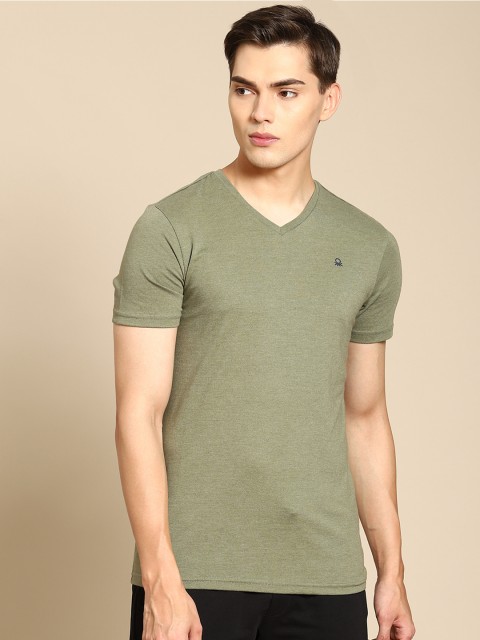 

United Colors of Benetton Men Olive Green V-Neck T-shirt