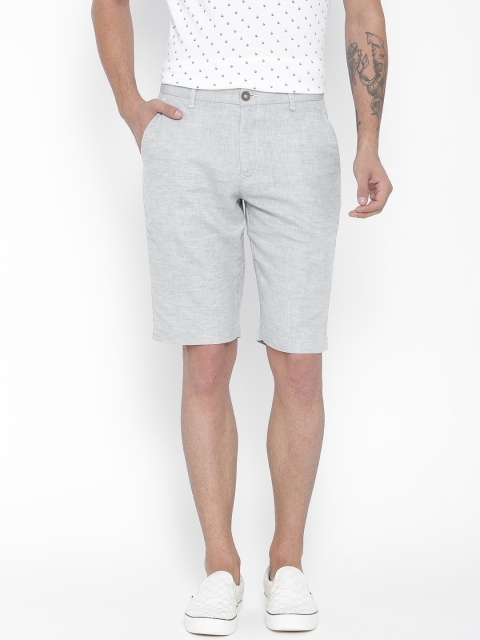 

United Colors of Benetton Men Light Grey Shorts