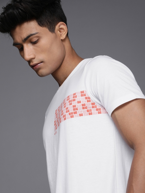 

WROGN Men White Typography Printed Slim Fit Casual T-shirt
