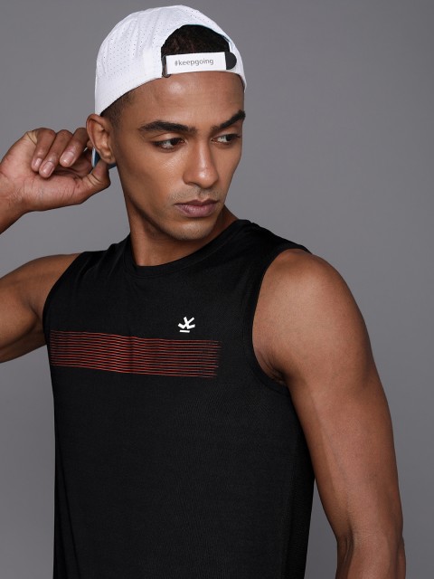 

WROGN ACTIVE Men Black & Red Striped T-shirt