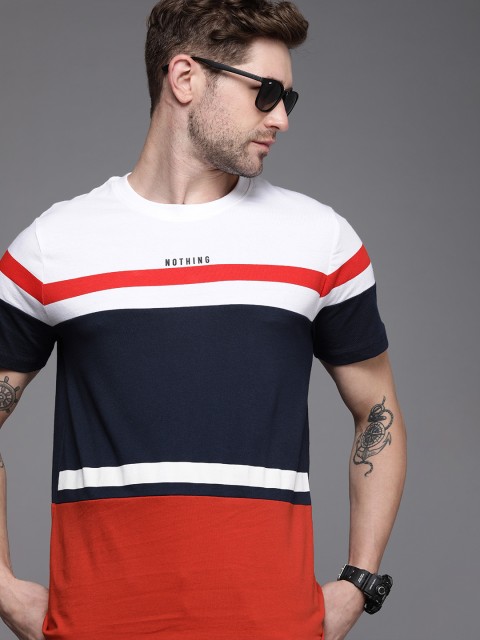 

WROGN Men White & Red Colourblocked Slim Fit Pure Cotton Casual T-shirt