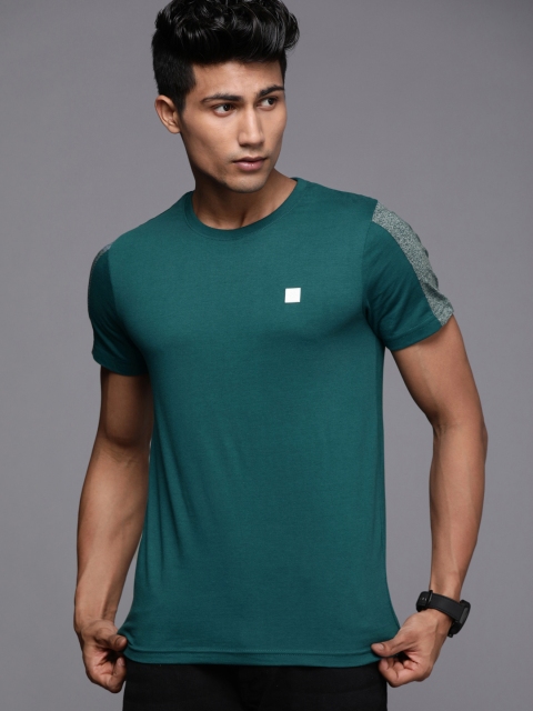 

WROGN Men Teal Green Solid Slim Fit T-shirt