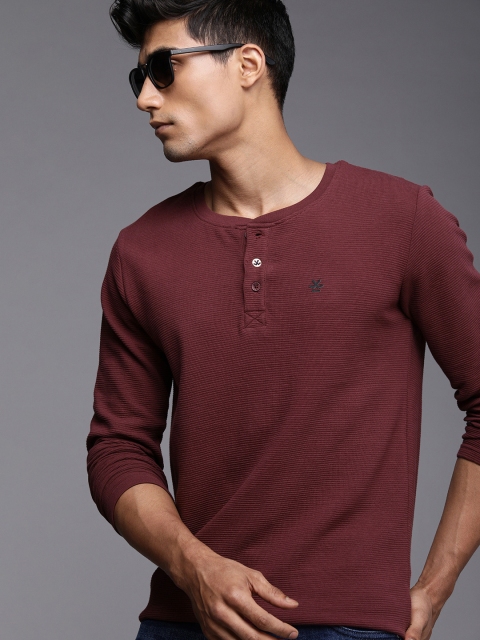

WROGN Men Burgundy Henley Neck T-shirt