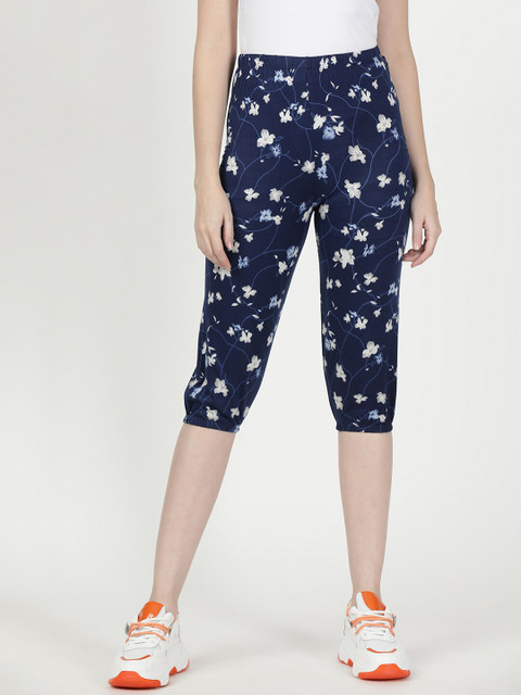 

V2 Value & Variety Women Navy Blue & White Printed Capris