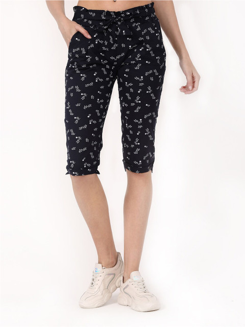 

V2 Value & Variety Women Navy Blue & White Printed Capris
