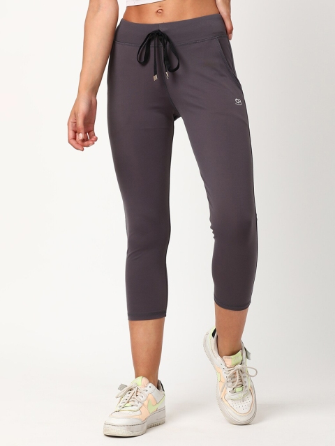 

V2 Value & Variety Women Grey Solid Capris