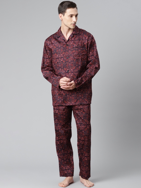 

Marks & Spencer Men Burgundy & Navy Blue Printed Night suit