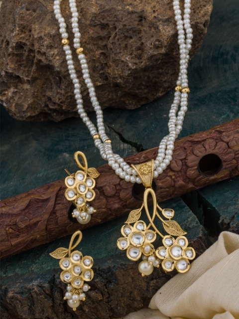 

Alankruthi Gold-Plated Off White Kundan-Studded Pearl Beaded Temple Jewellery Set