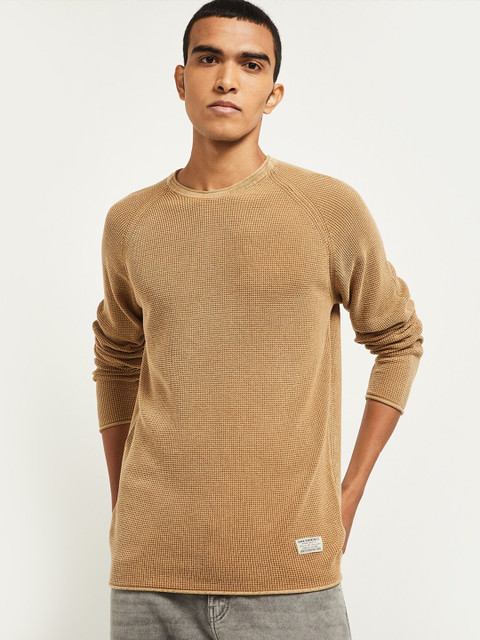 

max Men Beige Drop-Shoulder Sleeves T-shirt