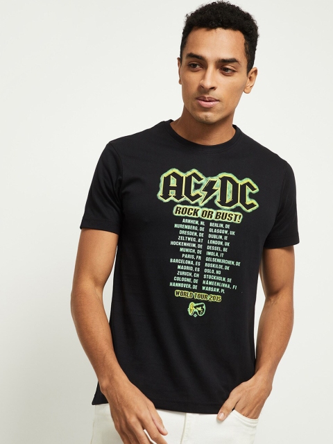 

max Men Black Typography Printed T-shirt