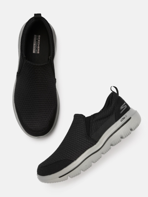 

Skechers Men Black GO WALK EVOLUTION ULTRA- MOOD Goga Mat Walking Shoes