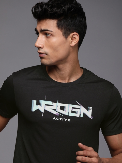 

WROGN ACTIVE Men Black & White Printed Slim Fit T-shirt