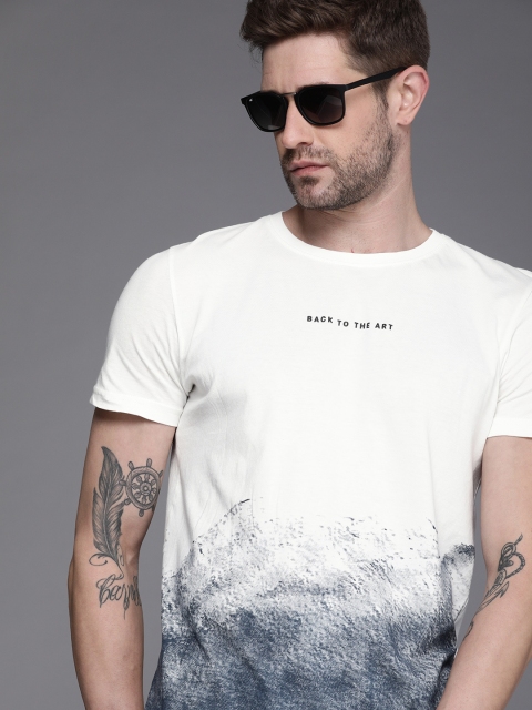 

WROGN Men White Grey Printed Slim Fit Pure Cotton T-shirt