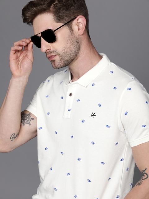 

WROGN Men White & Blue Geometric Printed Polo Collar Slim Fit Cotton Casual T-shirt