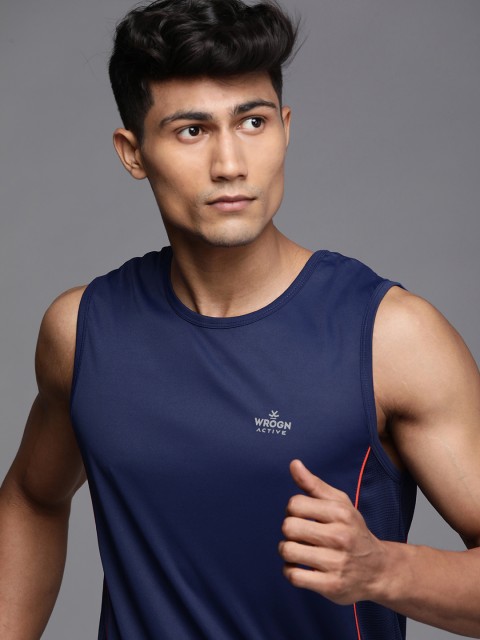 

WROGN ACTIVE Men Navy Blue Solid Slim Fit T-shirt