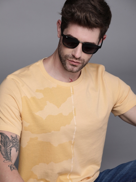 

WROGN Men Beige Printed Slim Fit Pure Cotton T-shirt