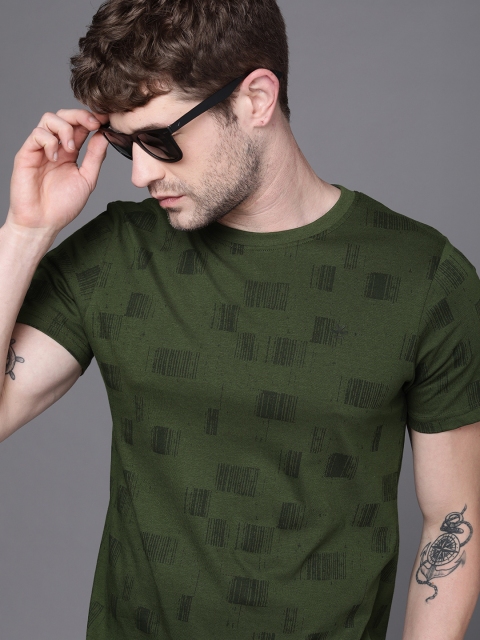 

WROGN Men Olive Green Black Printed Slim Fit Pure Cotton T-shirt