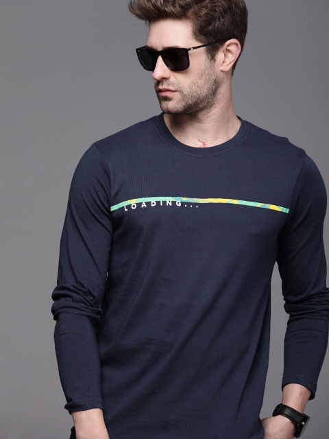 

WROGN Men Navy Blue Striped Slim Fit T-shirt