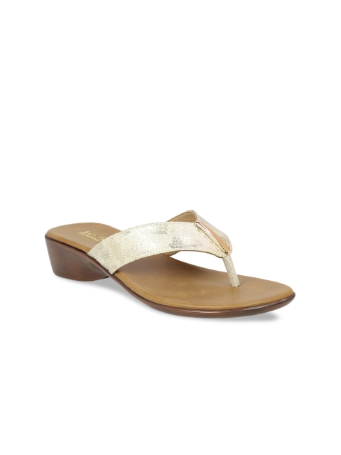 

Inc 5 Women Gold-Toned Textured Wedges