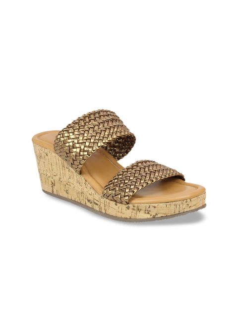 

Inc 5 Women Gold-Toned Textured Wedge Sandals