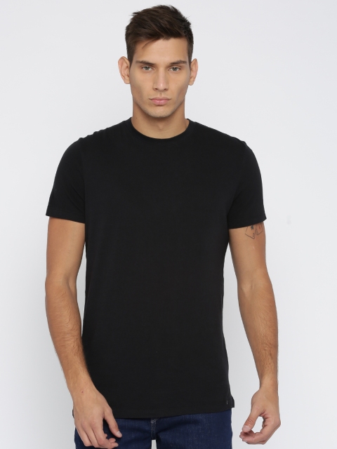 

SELECTED Men Black Solid Round Neck T-shirt