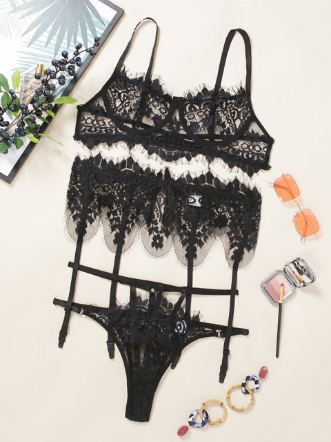 

URBANIC Women Black Lace Lingerie Set 22774